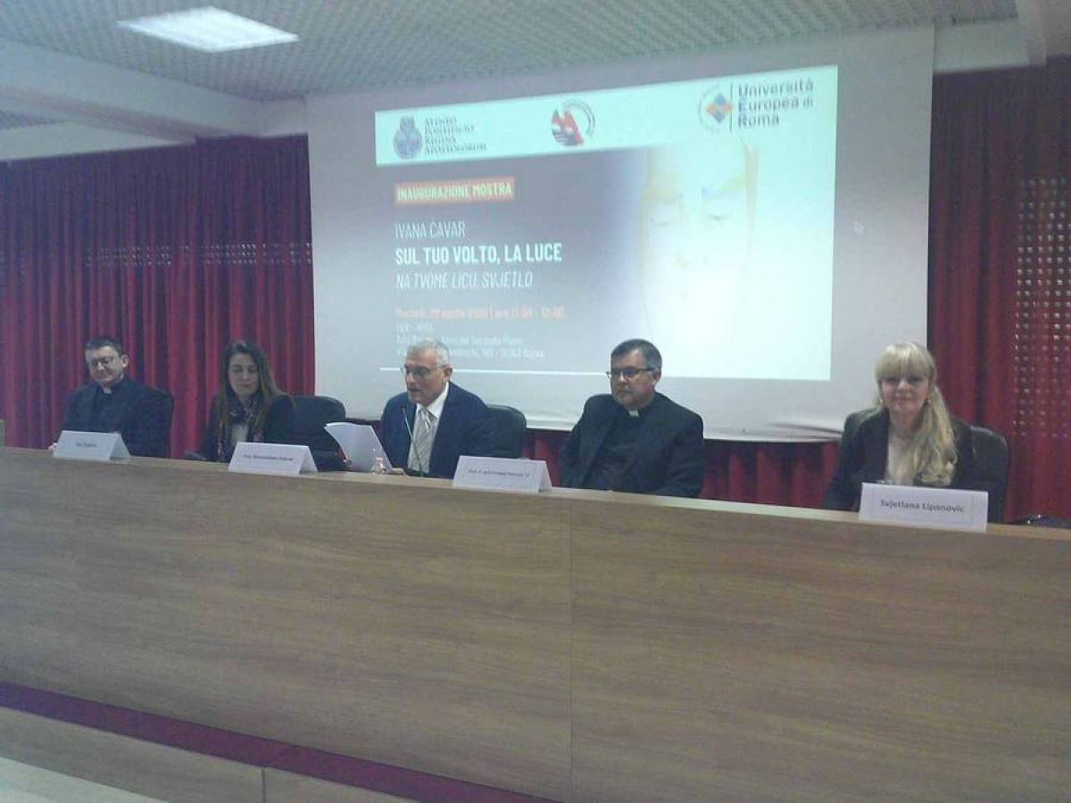 La mostra “Sul tuo viso la luce di Ivana Ćavar